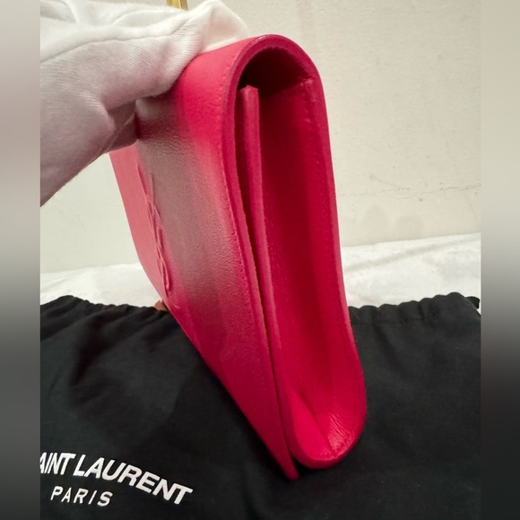 YSL clutch
Saint Laurent
Belle de Jour Clutch Leather Large (like new) - Picture 4 of 13